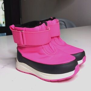 Winter boots Toddler size  9
